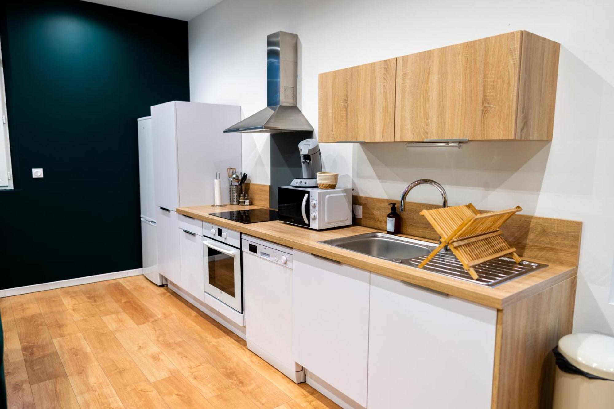 Grand Loft Familial 4 Chambres Avec Parking Prive Saumur Luaran gambar